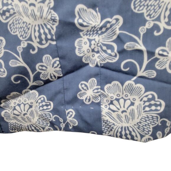 White Stag Blue & White Floral Button Up Shirt Wi/Altered Hem Sz 2X (18W-20W) - Picture 5 of 10